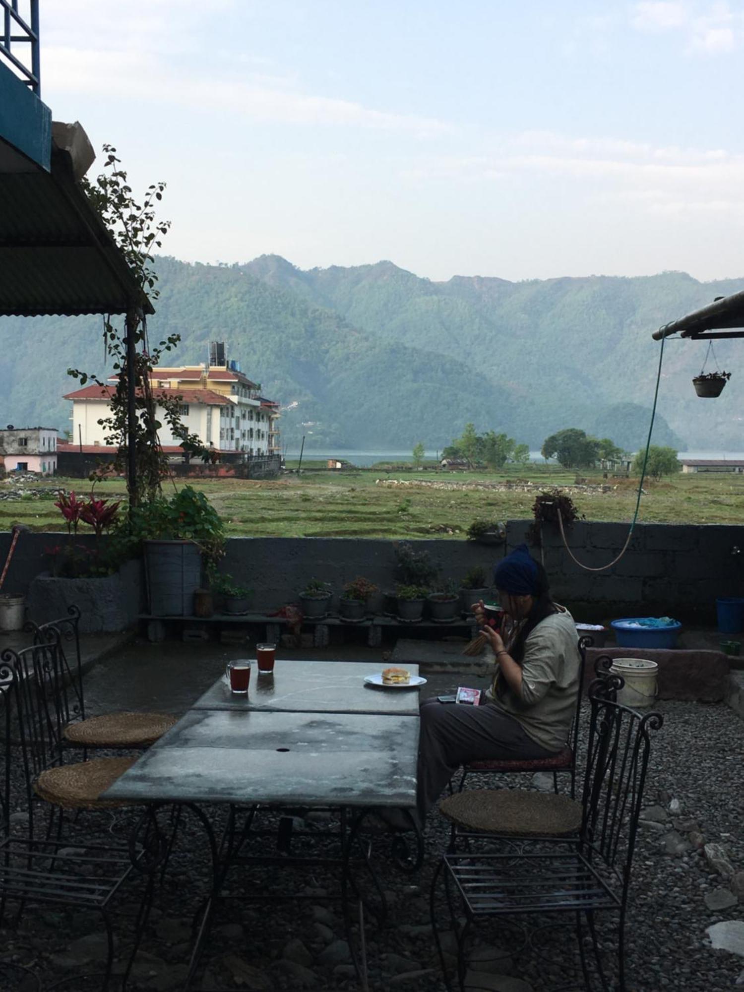 Tranquil Water Guest House Pokhara Ngoại thất bức ảnh